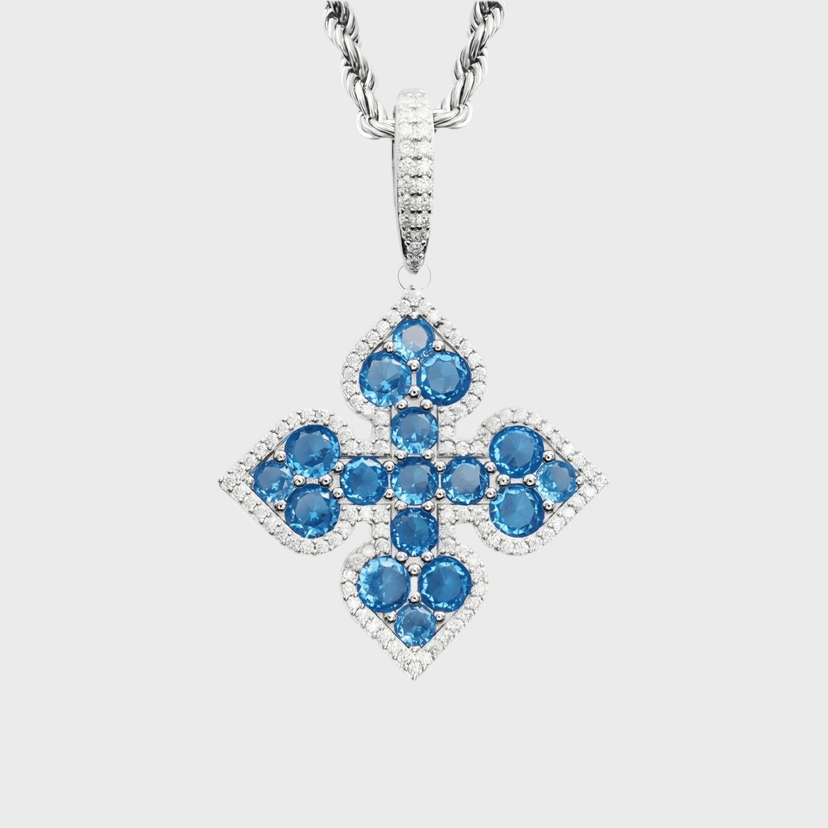 Moissanite Blue Clover Anhänger – Weissgold – Hochwertiger Schmuck aus rostfreiem Edelstahl & Titanium Steel mit funkelnden Zirkonia-Steinen, wasserfest & kratzfest – ideal für den Alltag