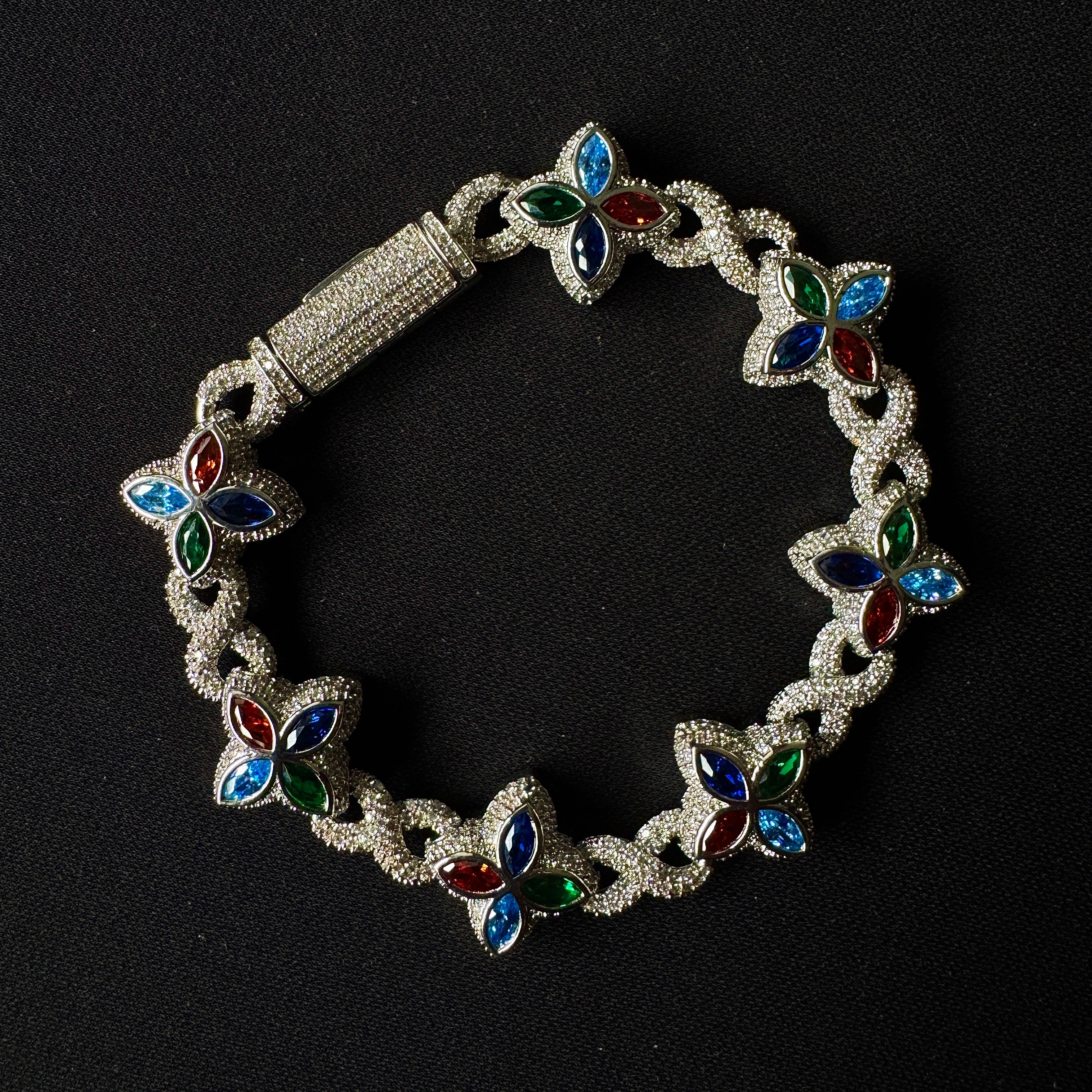 Infinite Clover Armband - Weissgold