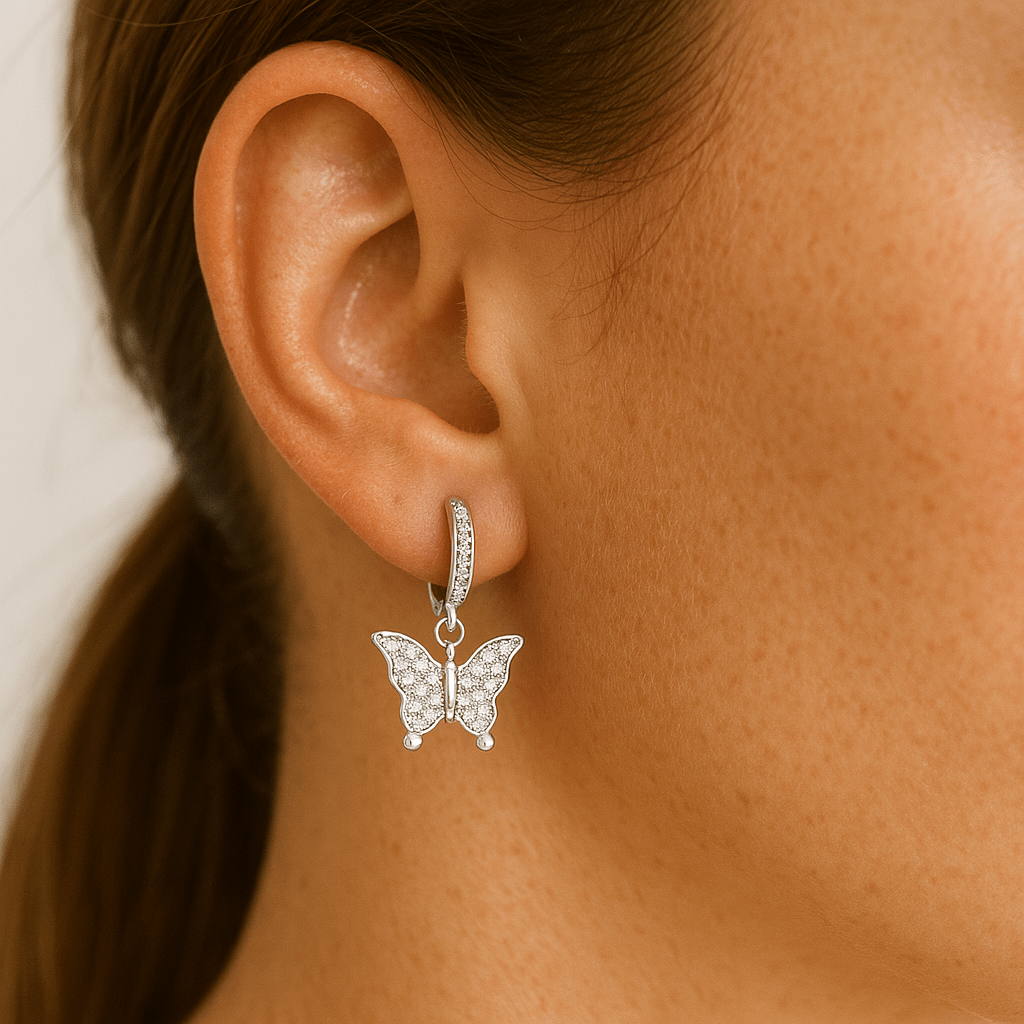 Butterfly Ohrringe - Weissgold – Hochwertiger Schmuck aus rostfreiem Edelstahl & Titanium Steel mit funkelnden Zirkonia-Steinen, wasserfest & kratzfest – ideal für den Alltag