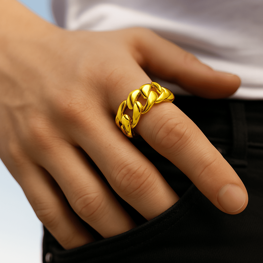 Clean Cubana Ring - 5 mm 18K vergoldet – 18K vergoldeter Schmuck aus Edelstahl & Titanium Steel mit funkelnden Zirkonia-Steinen, wasserfest, farbbeständig & ideal für den Alltag