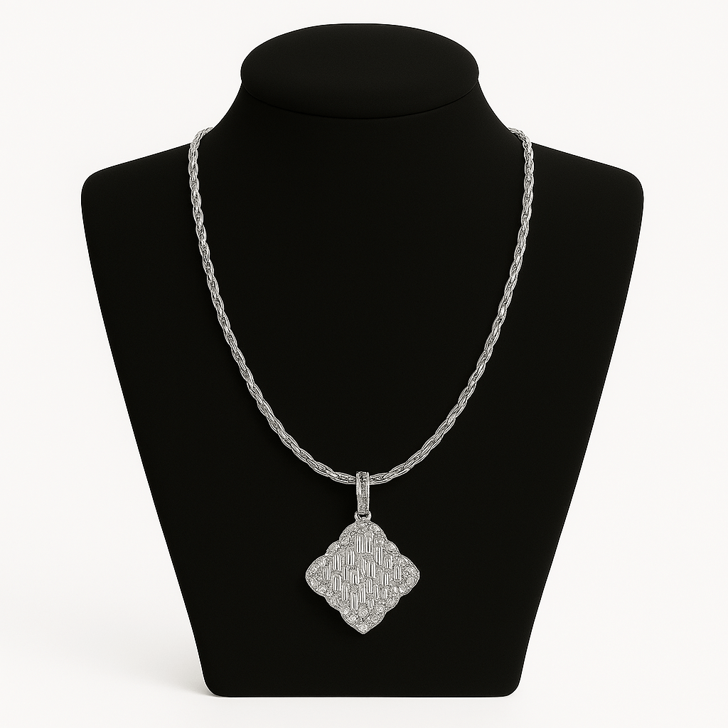 Iced Clover Kette - Weissgold – hochwertiger Unisex Schmuck aus Weißgold mit Zirkonia | wasserfest & langlebig – Velorys