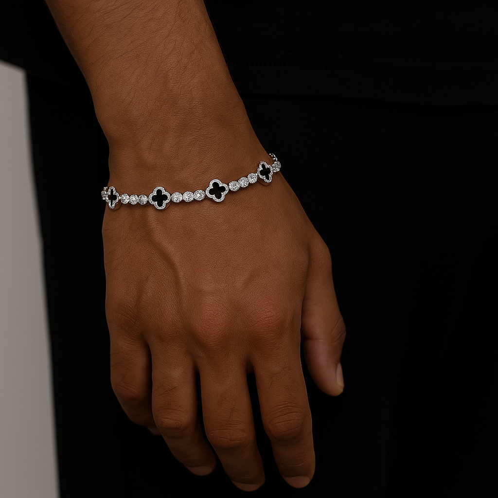 Moissanite Black Clover Tennis Armband S925 - Weissgold – luxuriöser Unisex Schmuck mit hochwertigem Moissanite-Besatz | maximaler Glanz & präzise Verarbeitung – Velorys